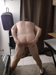 Homme bi passif.69ans reoit  Montpellier ouest, homme actif ,pour me sodomiser avec capote et gel 